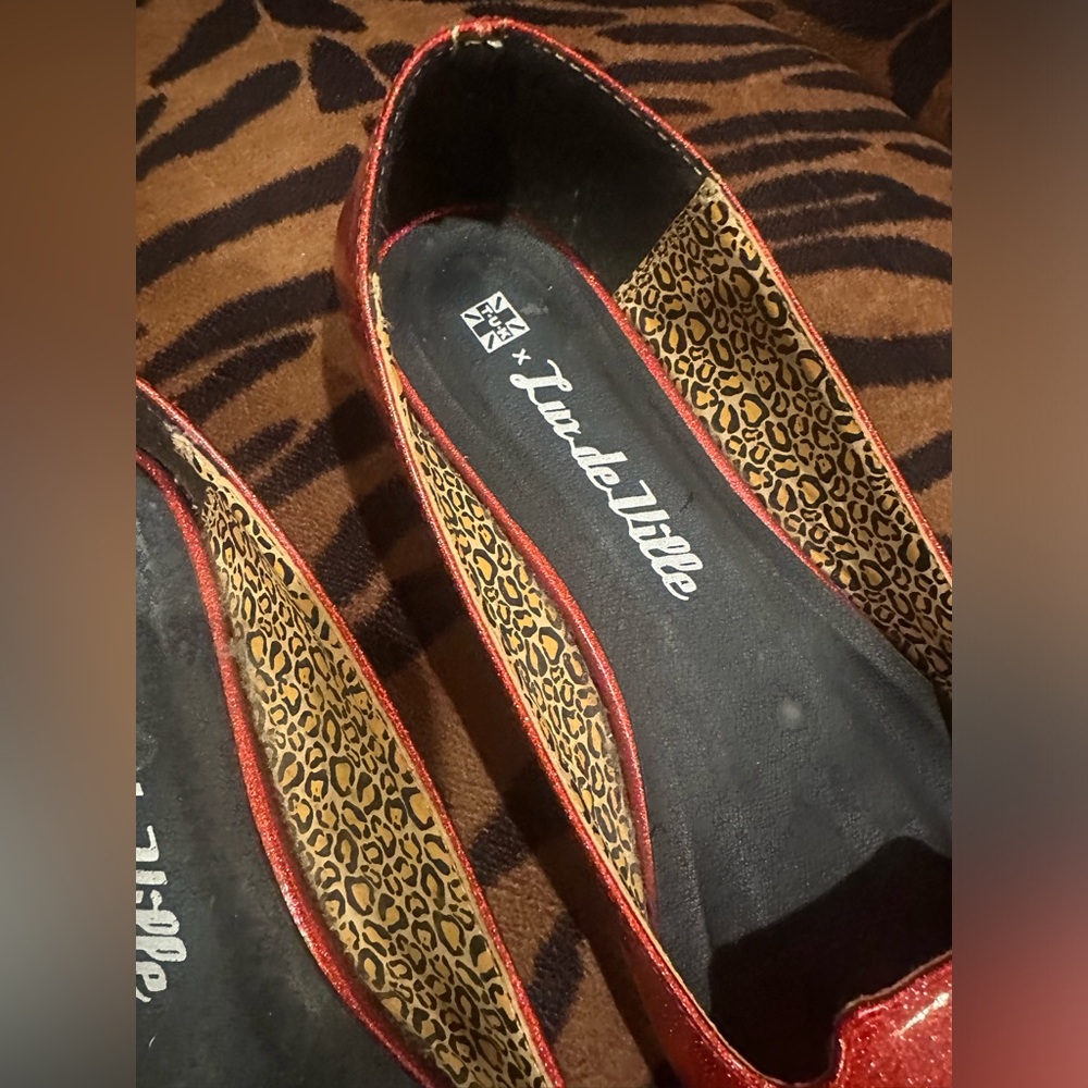Lux de Ville and TUK collab Sparkling Red pointed Anchor Flats - Picture 4 of 13